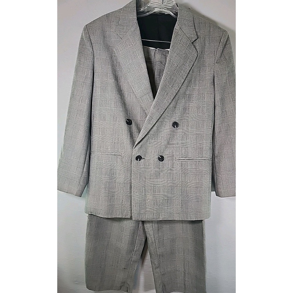 TFW Womens Gray Blazer Suit Size 14P Jacket And PANTS measuring Small